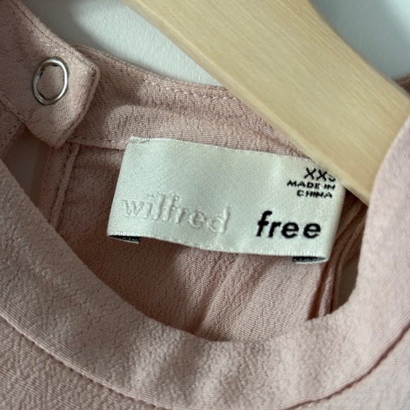 Aritzia Wilfred Cut Out Shoulder Top - Picture 2 of 2